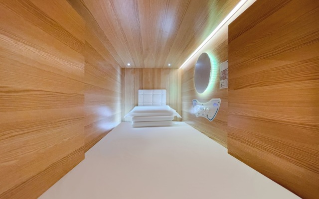 Airone Capsule Hotel