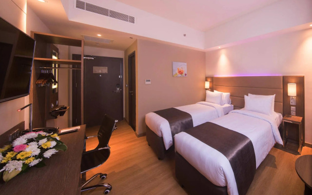 Bigland Hotel & Convention Sentul