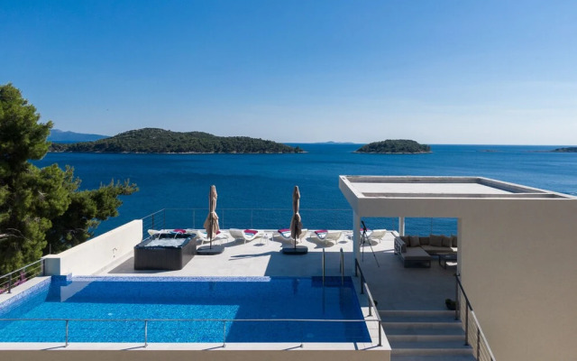 Villa Desire