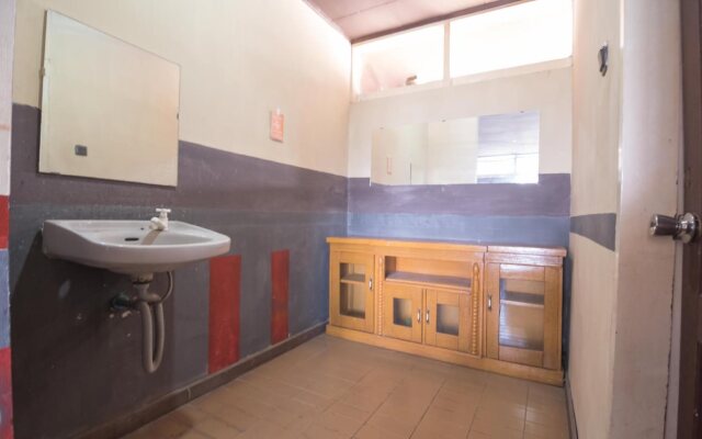 RedDoorz @ Maribaya Street