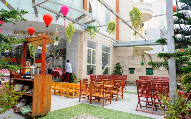 Minh Nhan Hotel