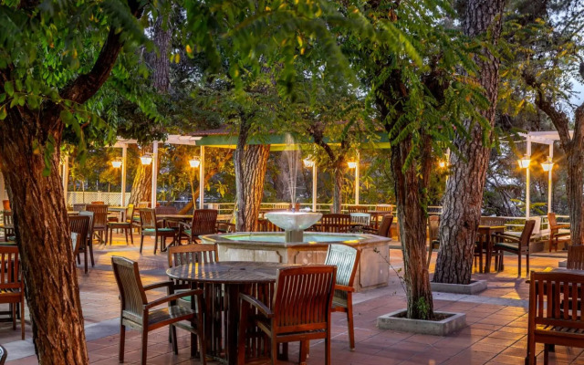 Forest Park Hotel