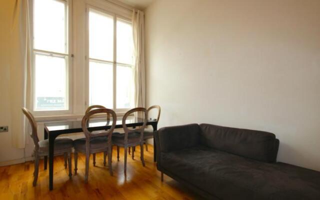 FG Property - Notting Hill, Ladbroke Crescent, Flat 1