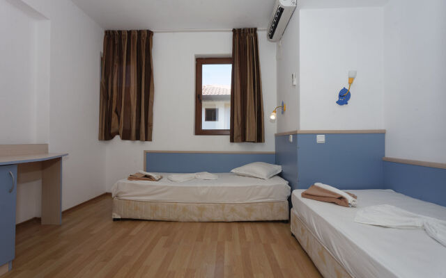 Hotel Vemara Club