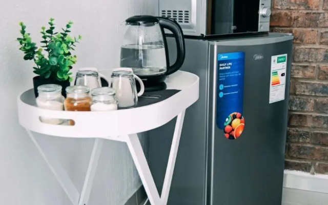 CH Airport Accommodation Room 2