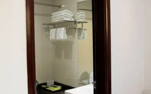 Fuyang Hotel (Guangzhou Xiaobei Metro Station)