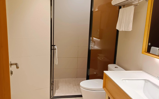 Vienna Hotel - Shanghai Nternational Cruise Terminal Branch