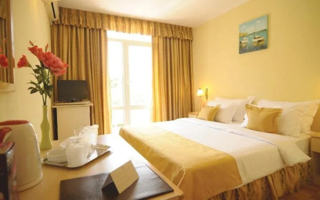 Hotel & Restaurant Valul Magic