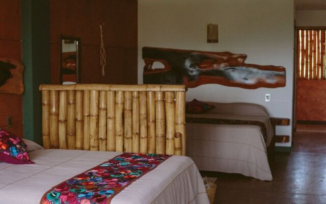 Madre Tierra Apartments