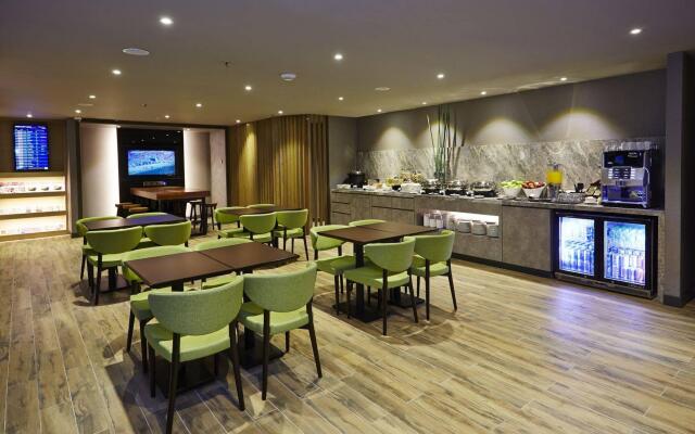 Private Resting Suite, Plaza Premium Lounge - Gateway@klia2