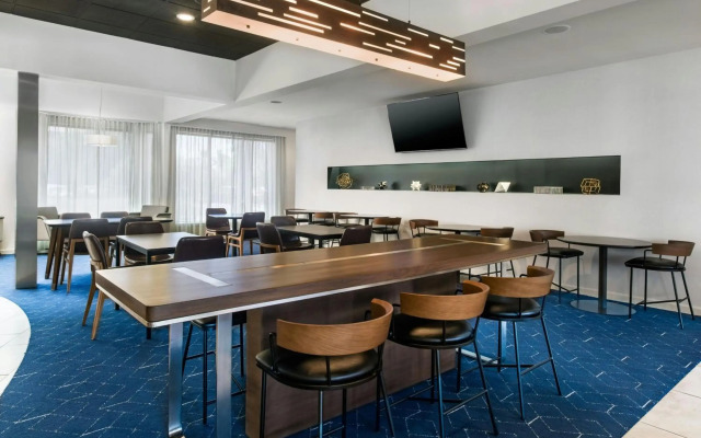 Courtyard by Marriott Phoenix Airport