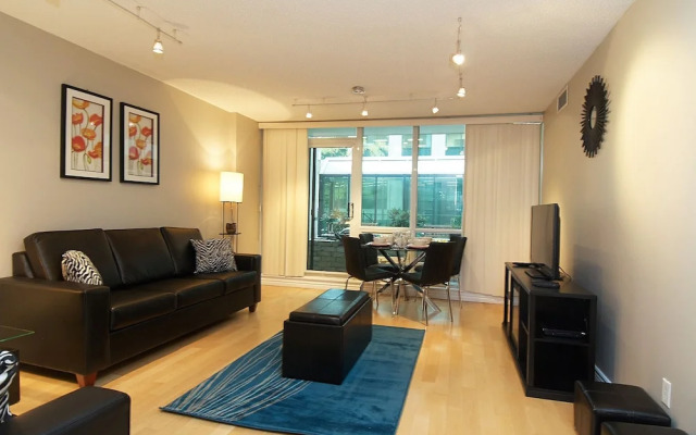 WhiteHall Suites- Yorkville