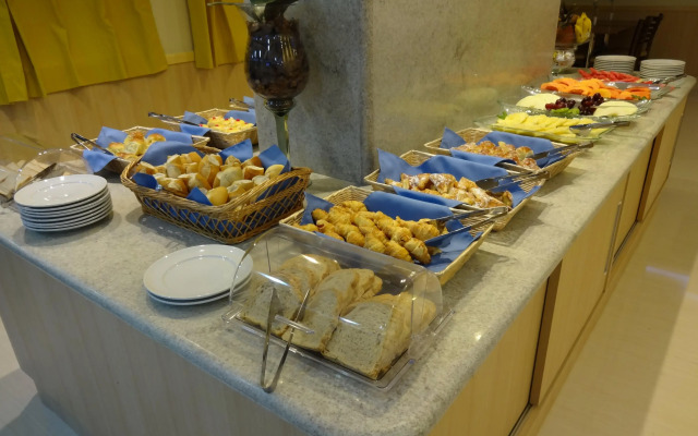 Elegance Praia Hotel