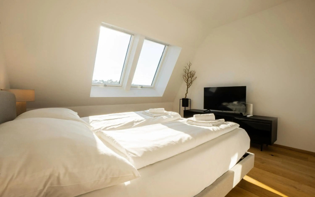 2-story penthouse with designer renovation for 2 people. A 15-minute walk to the city center - Hotel in Vienna - Photo 3