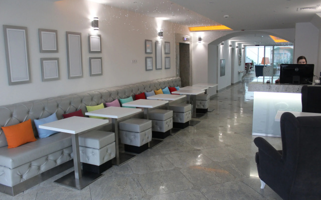 Hotel Rozbicki
