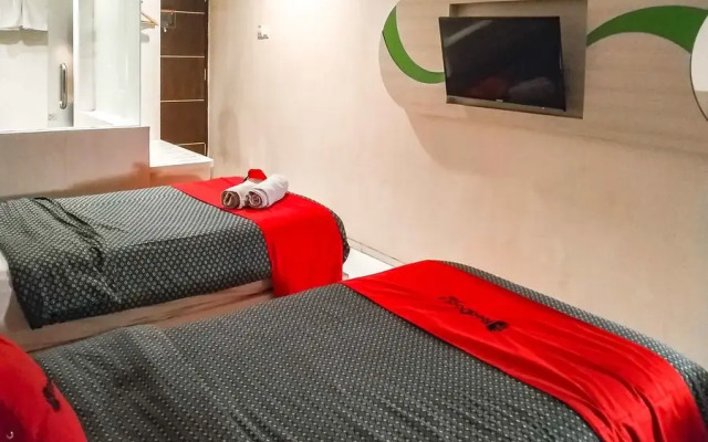 RedDoorz Premium @ Jalan Veteran Bojonegoro