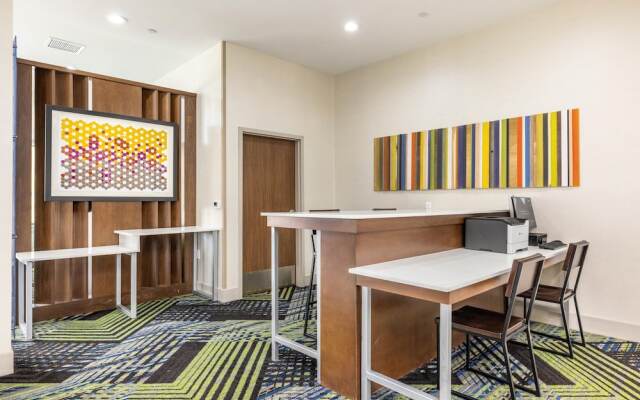 Holiday Inn Express & Sts San Jose Silicon Valley