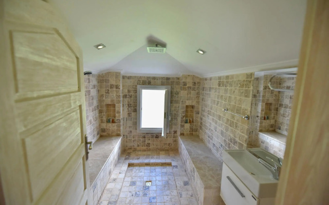 Orino Suites