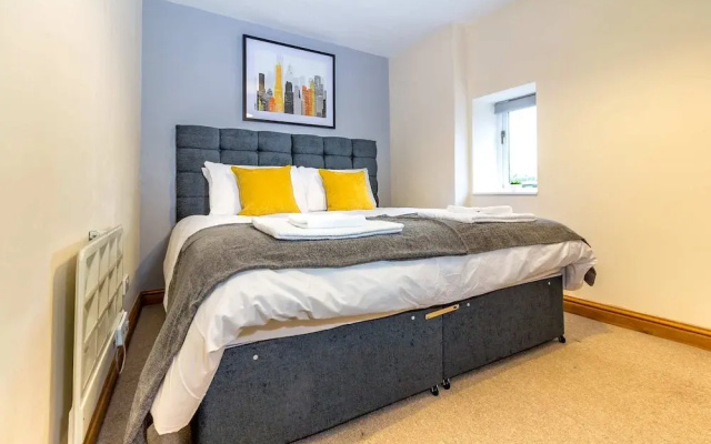 Host Stay New Street Studio