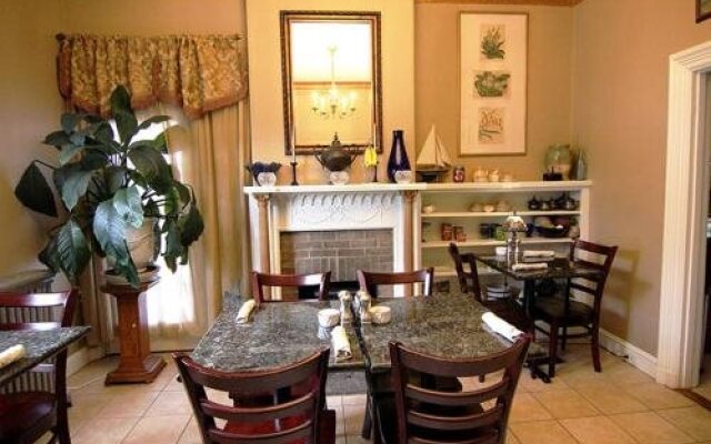 Morrill Mansion Bed & Breakfast