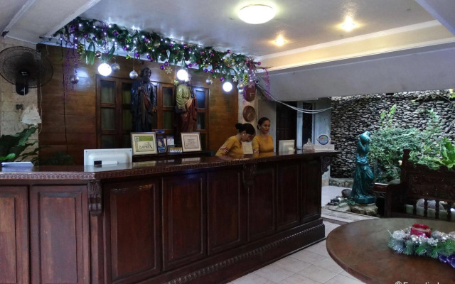 Alona Tropical Beach Resort