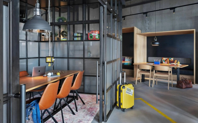 Moxy Hamburg City