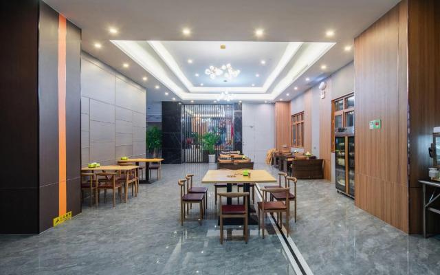 Xinyuan Hot Spring Hotel