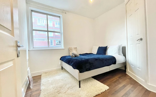 Chic 2-bed Apartment in Southampton With Parking