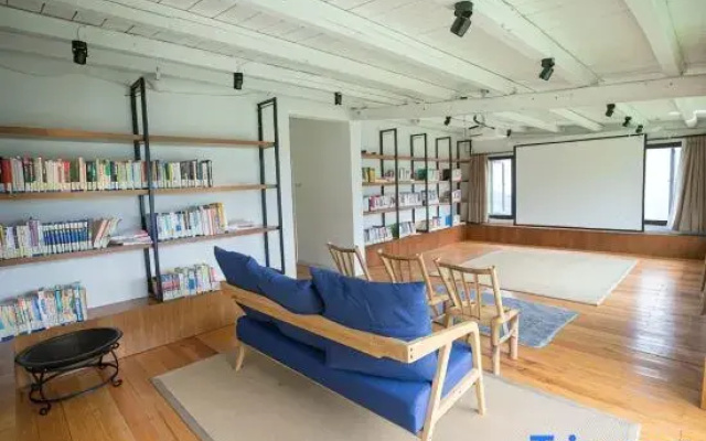 Yi Shuang Ren Hostel