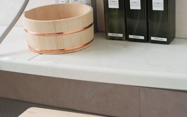 City 1500 SF 2BR condom 3F sea view