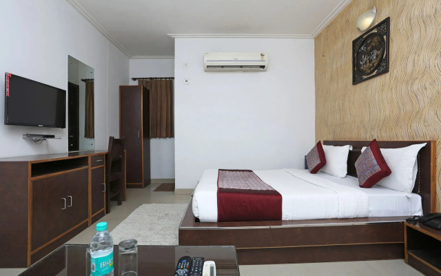 Hotel Om Paradise by OYO