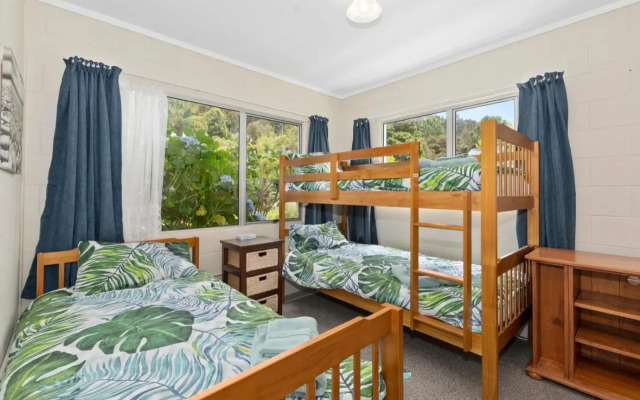 Tahuna Family Escape - Paihia Holiday Home