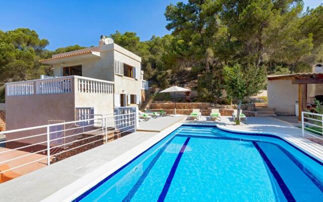 Villa in Ibiza Town, sleeps 6 - Can Damia