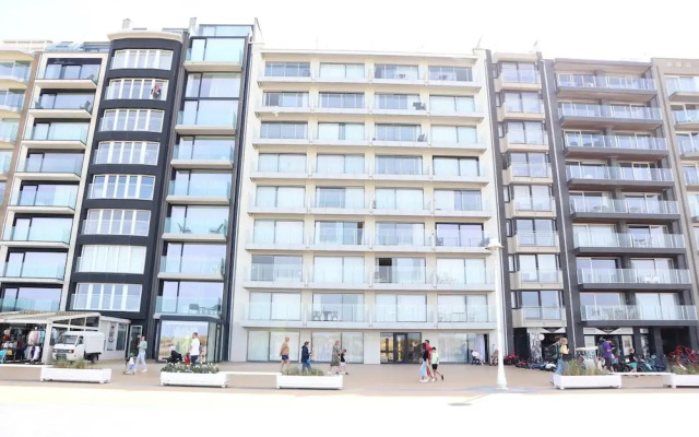 Apartment in Nieuwpoort With Stunning Sea Views