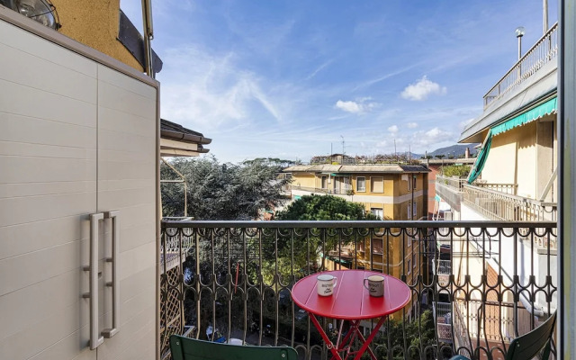 La Poetessa With Pool