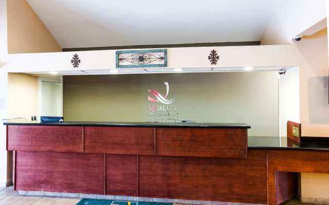 Quality Inn & Suites Lake Charles South