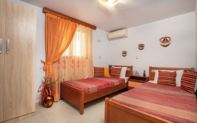 Maia Luxury Pool Villa