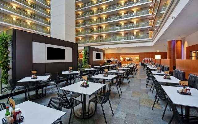 Embassy Suites by Hilton Chicago Downtown Magnificent Mile