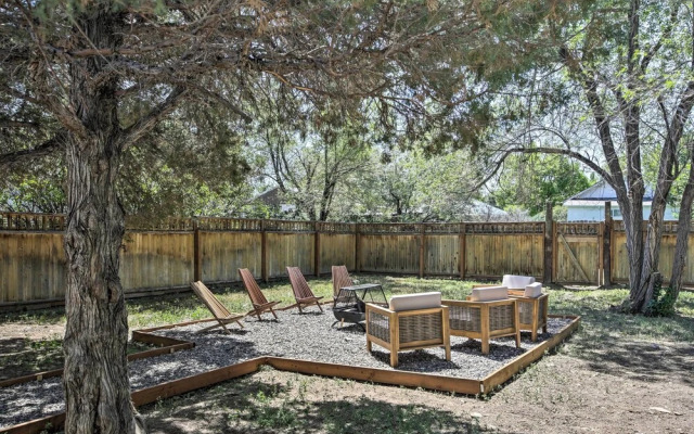 Beautiful Thermopolis Home w/ Private Yard & Grill