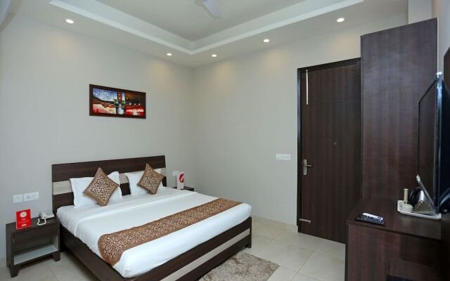 Capital O 17150 Hotel Silver Royal