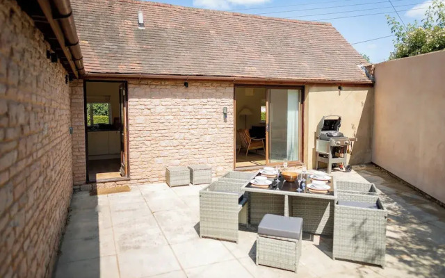 The Barn Longhope-Luxury Barn Conversion