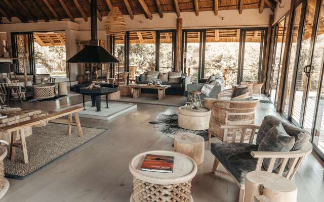 Barefoot Addo Elephant Lodge