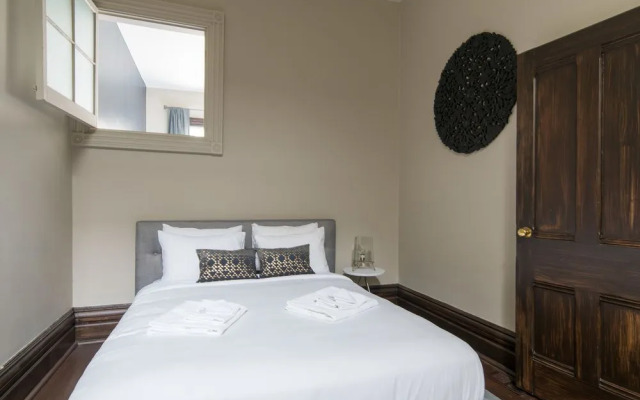 Charming 3Br In Queen Street East By Sonder