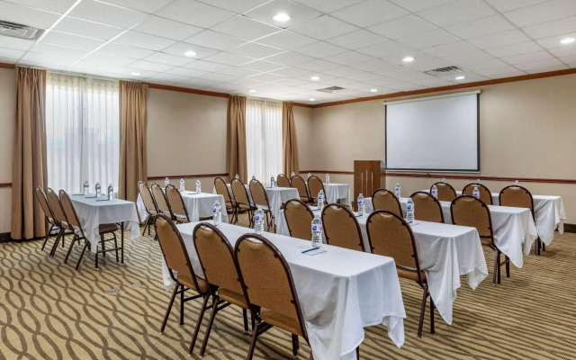 Comfort Suites Waco Near University Area