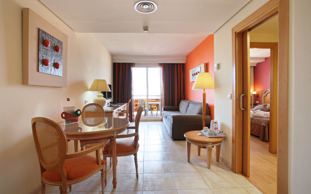 Hotel & Spa Peñíscola Plaza Suites