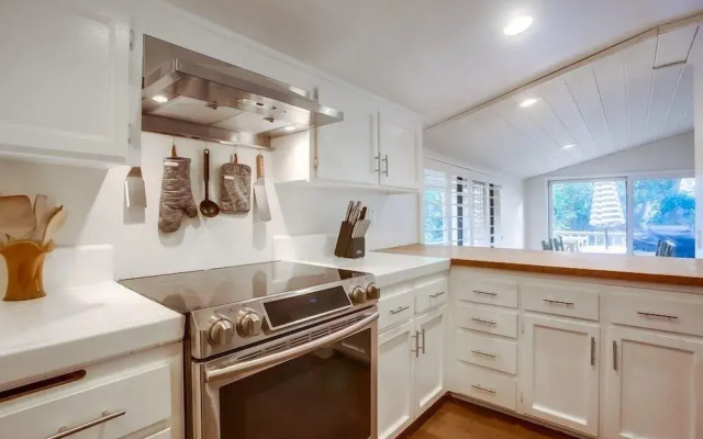 Beachfront Townhome in Solana Beach features Private Den SS166 by RedAwning