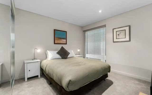 2-bed City Retreat With Gym and Pool Access