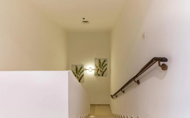 Luxury Villa Private Pool Disinfection Parking