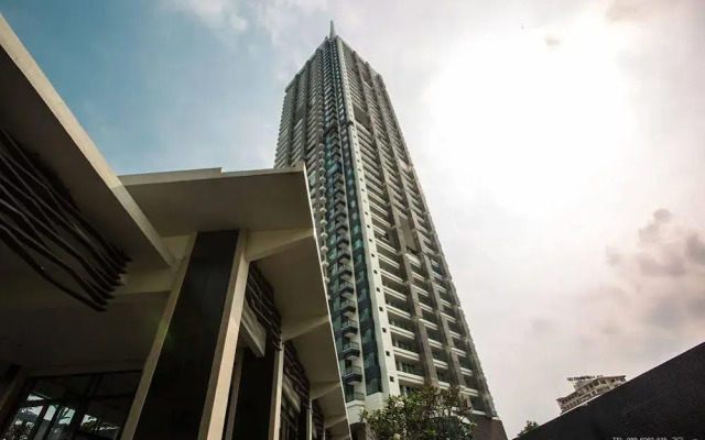 Reflection Jomtien Beach Condo by Dome