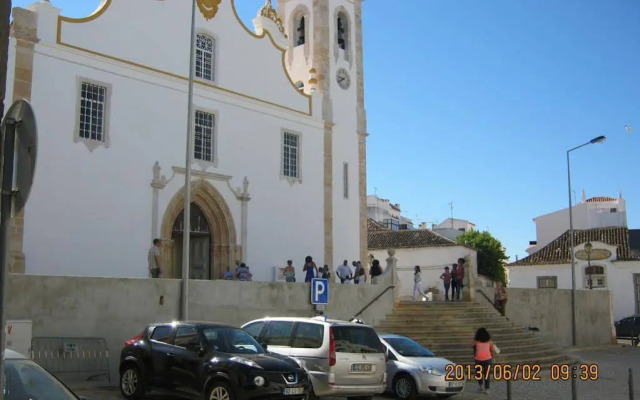 Residencial Miradoiro Guest House